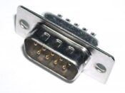 Connettore D-SUB 9P maschio a saldare